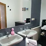 Bm Pensión 3*