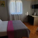 Bm Pensión 3*